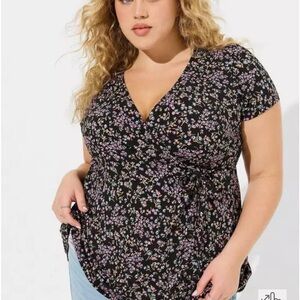 Womens Torrid floral Black babydoll blouse plus sz 1 wrap tie v neck